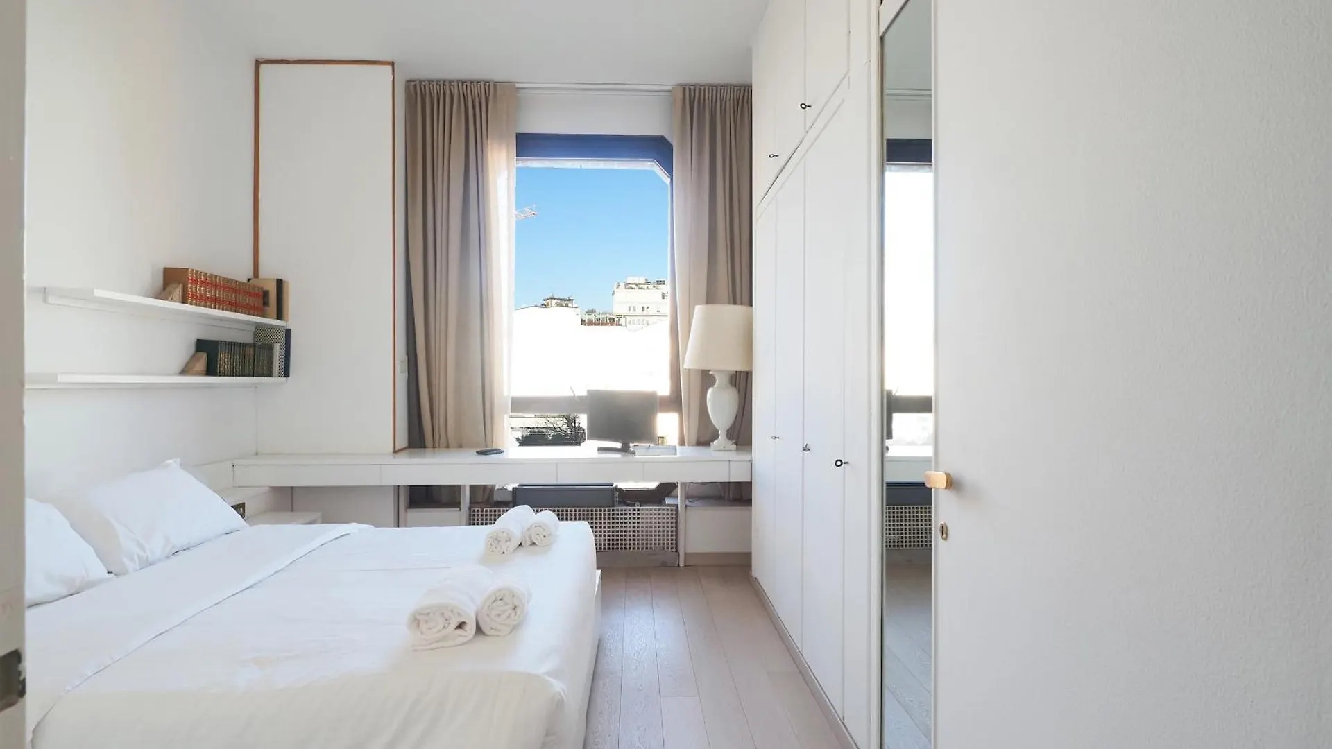 Duomo Luxury Apartment X Milánó 0*,