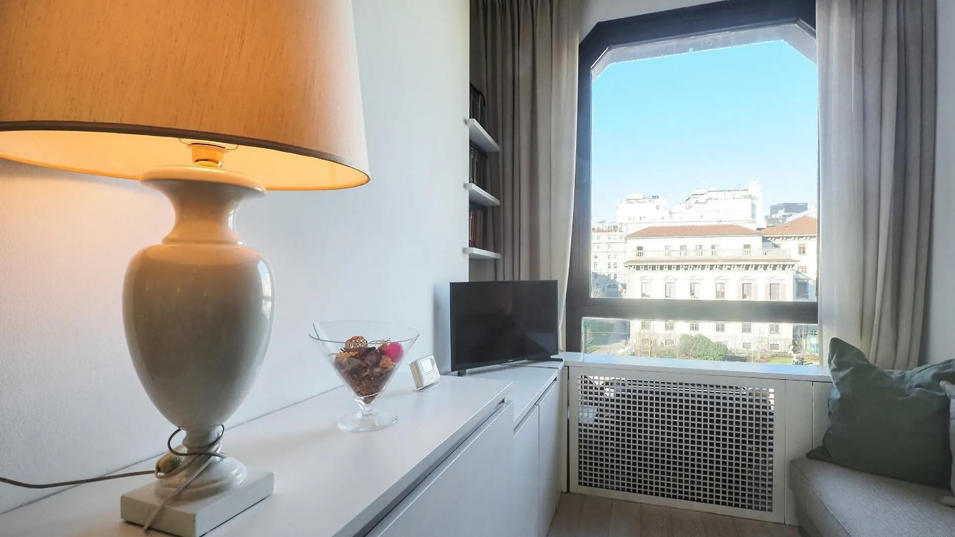 Duomo Luxury Apartment X Milánó 0*,
